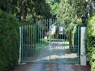 Driveway Gate Materials | Roll Up Door Repair Manhattan, NY Driveway Gate Materials | Roll Up Door Repair Manhattan, NY