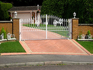 Driveway Gates Service | Roll Up Door Repair Manhattan, NY Driveway Gates Service | Roll Up Door Repair Manhattan, NY